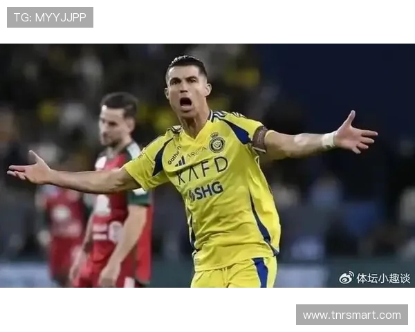 足球场上风云再起 球星们因情绪失控爆发冲突 谁能冷静掌控局面