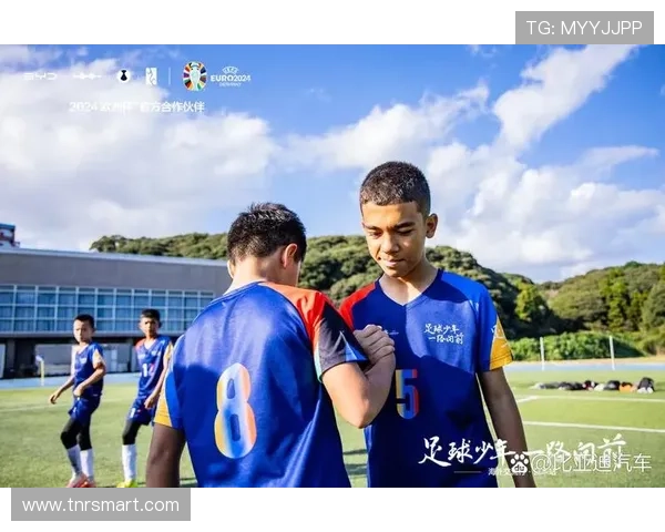足球巨星经典瞬间全景图集 精彩时刻回顾与传奇足迹展示